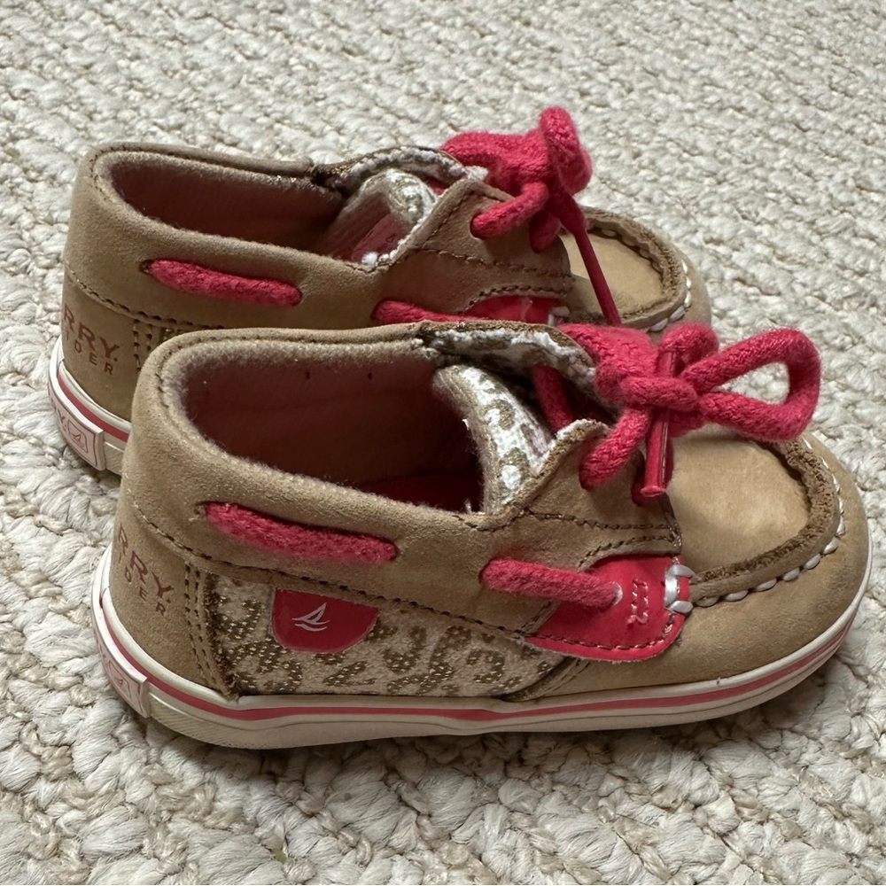 Sperry Top-Sider Bluefish Crib Boat Shoe Infant Baby Girl Size 3 Animal Print 🐆🩷 - Picture 3 of 11